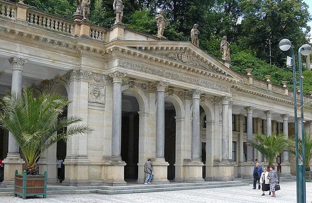 Moser Glassworks and Jan Becher Museum and Karlovy Vary Private Tour from Prague