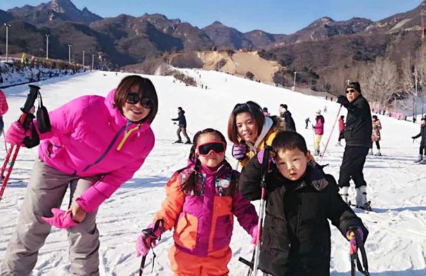 Beijing Private Tour to Huaibei Ski Resort and Mutianyu Great Wall with Lunch