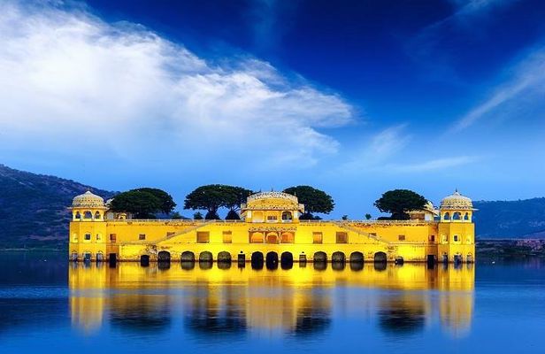 6- Days Private Heritage Golden Triangle Tour