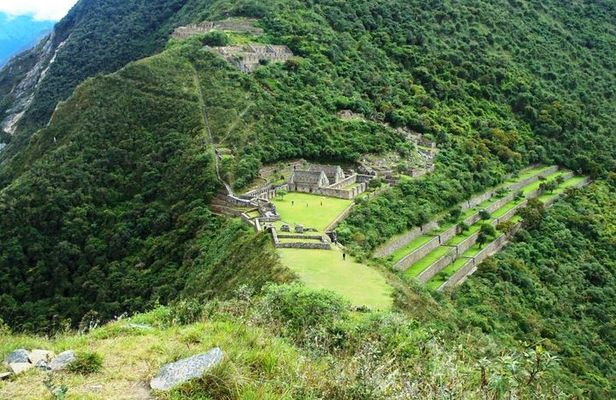 8-Day Choquequirao Trek to Machu Picchu