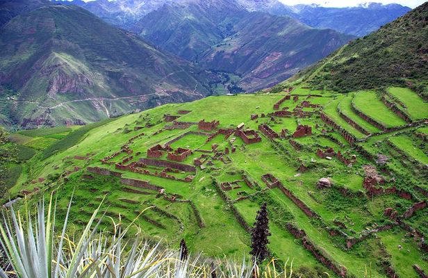 Sacred Valley Full Day Trekking Tour from Cusco