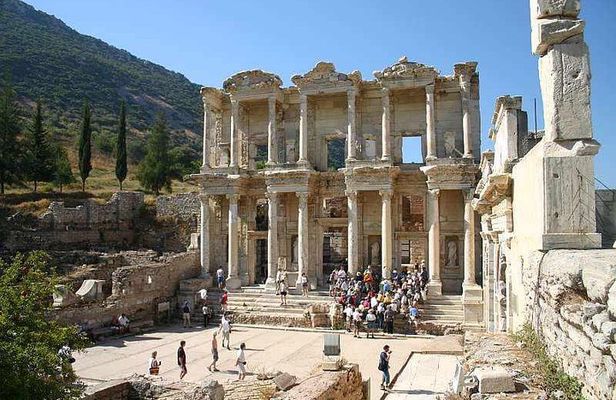 Shore Excursion 1 or 2 Day Private Tour from Kusadasi Port for Ephesus-Pergamon