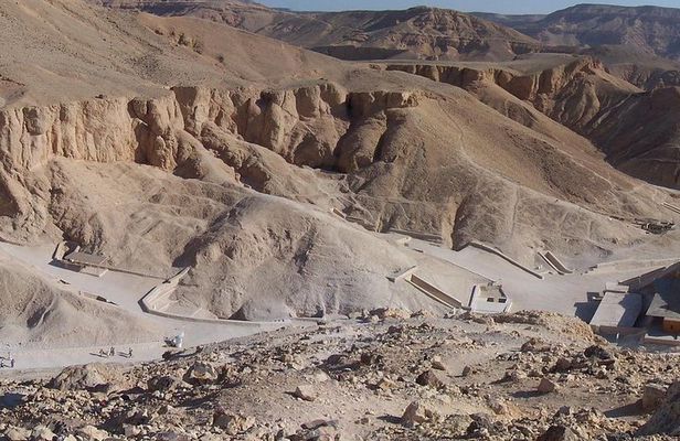Full Day Tour to Luxor West Bank with Private Guide and Lunch