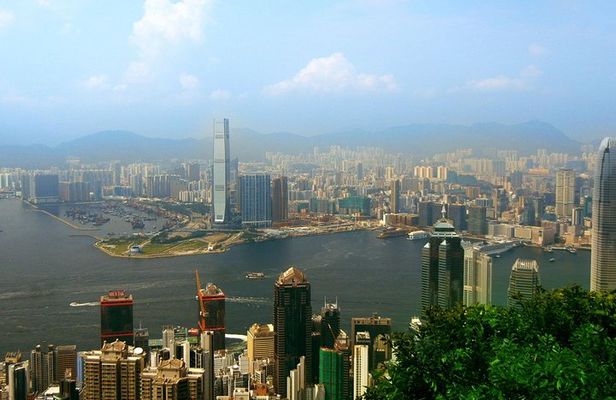 Half-Day Hong Kong Walking Tour: Origin of Fragrant Harbour