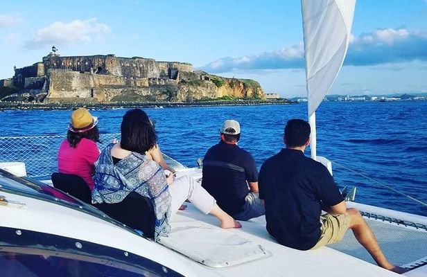 San Juan Bay Day Sail with Drinks Included