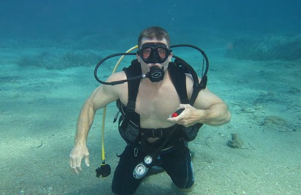 Private Discover scuba diving for beginners in Athens with pickup