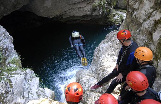 Canyoning in Nevidio Canyon