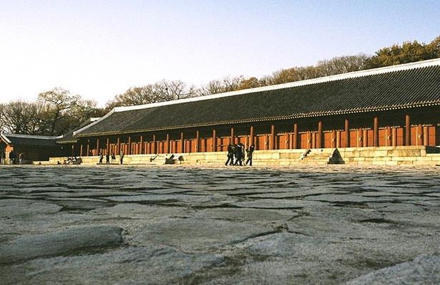 Seoul UNESCO Heritage Tour: Changdeokgung, Jongmyo & Bukchon
