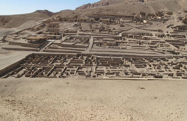 Private Tour to Madinat Habu, Valley of Nobles, Deir el Medina 