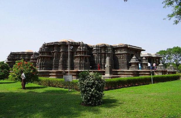 Private Day Trip from Bangalore to Belur, Halebid and Shravanabelagola
