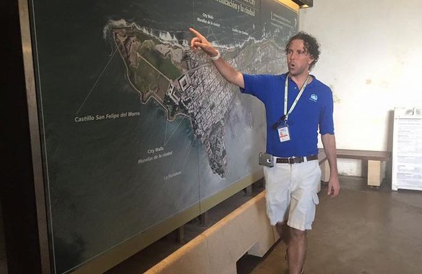 Private Walking Tour of Old San Juan, including forts