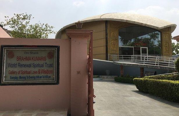 Visit Tajmahal & Agra Art Gallery of Brahma kumaris