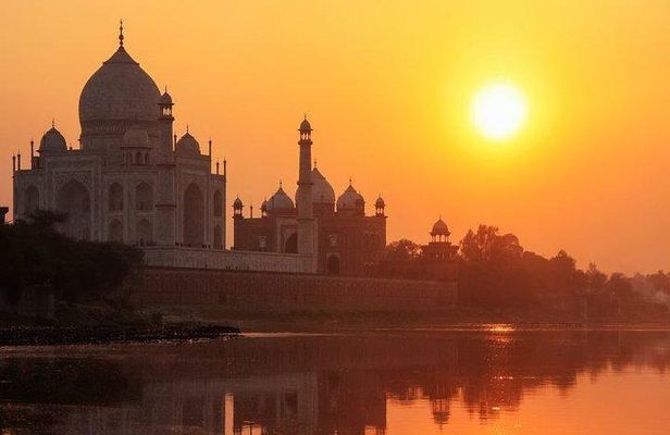 Plan Your Agra Tour your Own Way