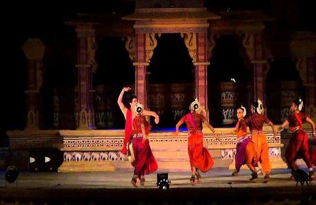 Private Day Tour of Khajuraho Temples with Sound and Light Show