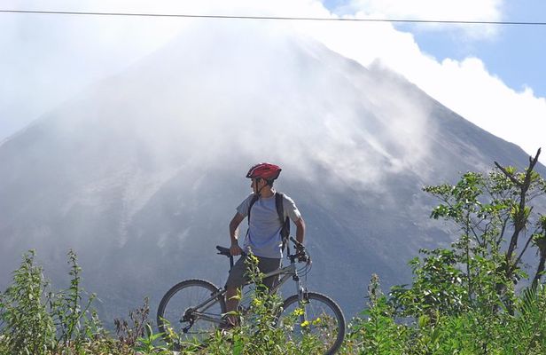Biking Tour around Arenal Volcano and Lake