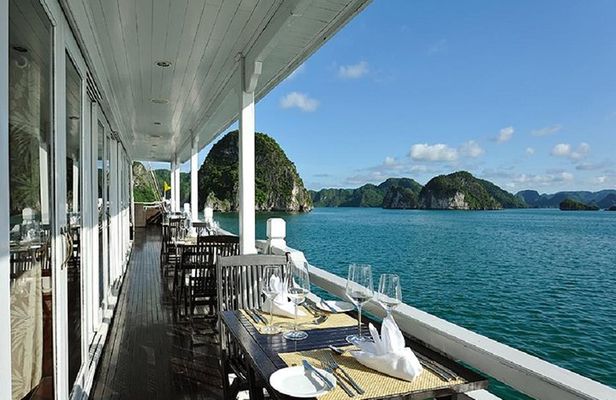5 Days 4 Nights Hanoi - Halong Bay - Peaceful Halong Bay Cruise, one of 7 world Wonders