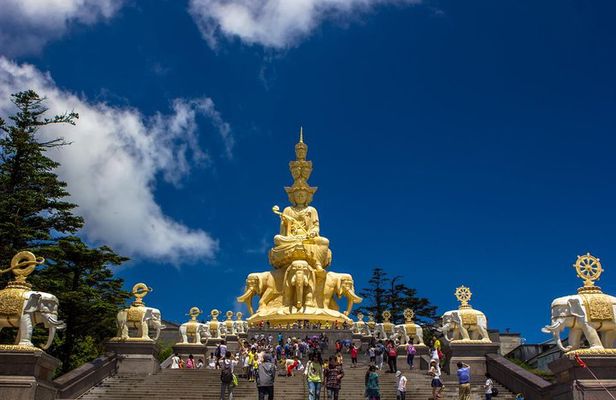 Chengdu Panda Leshan Buddha and Mount Emeishan 2 Days Tour