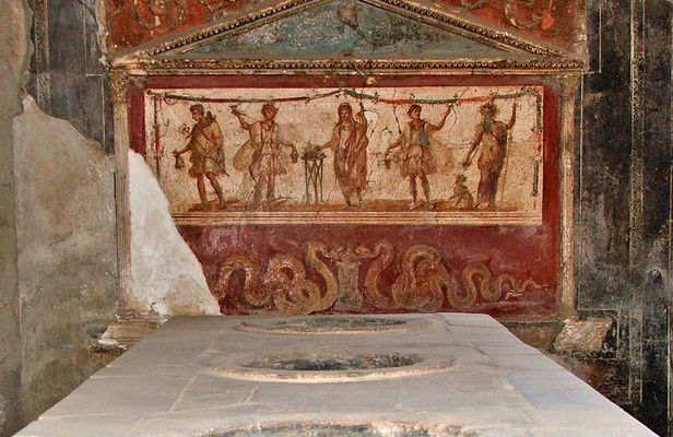 Private Day Tour of Pompeii, Sorrento and Positano with Pick Up