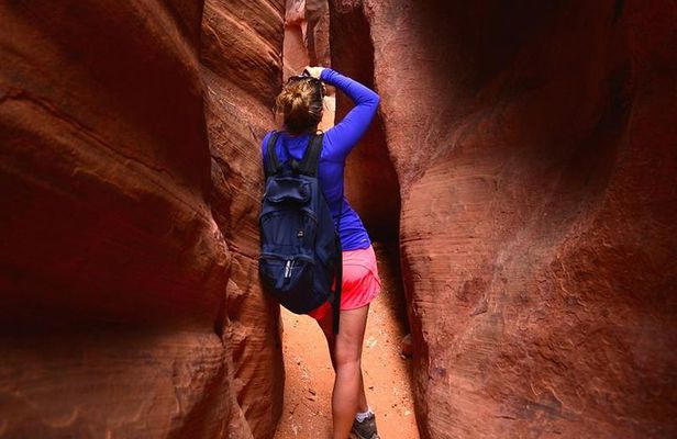 Hiking in Kanab: Walk and Photograph the incredible Wire Pass Slot Canyon!