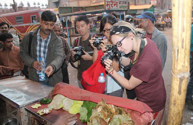 Discover Oriental Agra Day Tour