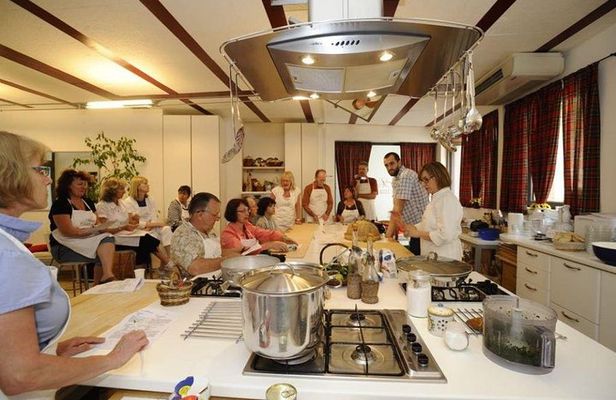 Tuscan Cooking Class in Central Siena