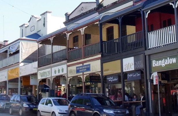 Byron Bay and Beyond Tour Including Cape Bryon Lighthouse Crystal Castle and Bangalow