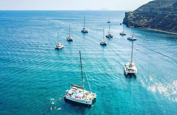 Santorini Classic Catamaran Cruise with BBQ, Drinks and Transfers