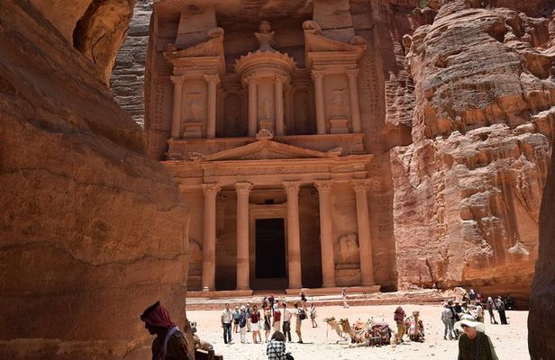 Private Petra and Little Petra Round-Trip Transfers from Amman