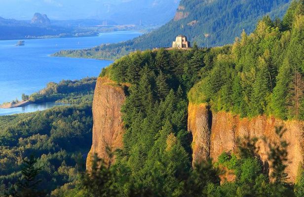 Columbia River Gorge Waterfall Tour from Portland