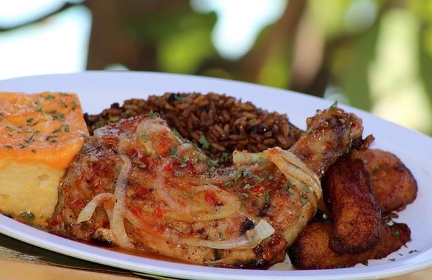 Nassau Food and History Bus Tour