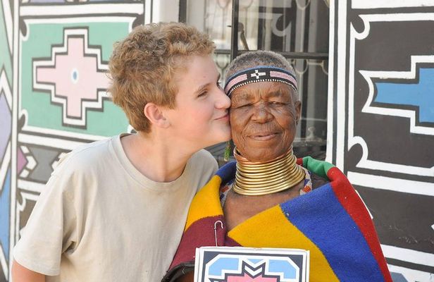 Contrast Tour Including Sandton, Alexandra, Johannesburg and Soweto