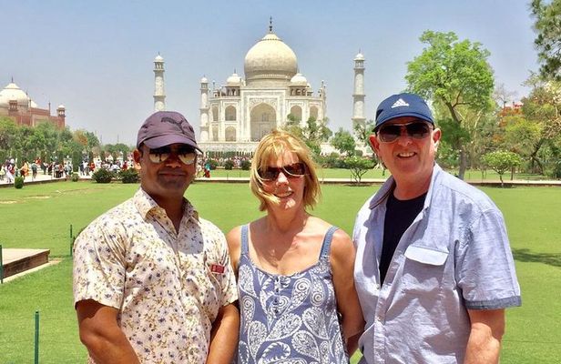 Delhi Agra and Taj Mahal Private Day Trip by Car with Lunch