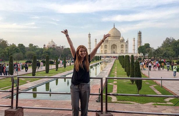 Taj Mahal Agra Tour By Train in one day return