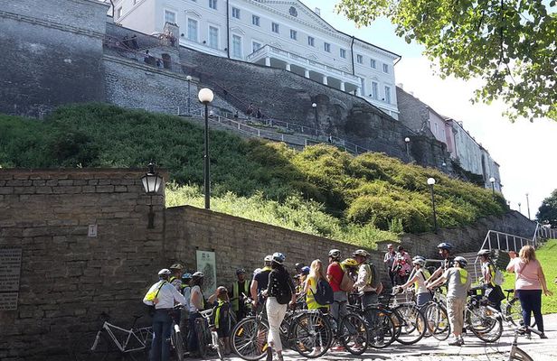 Tallinn Bike Tour from Tallinn Cruise Port
