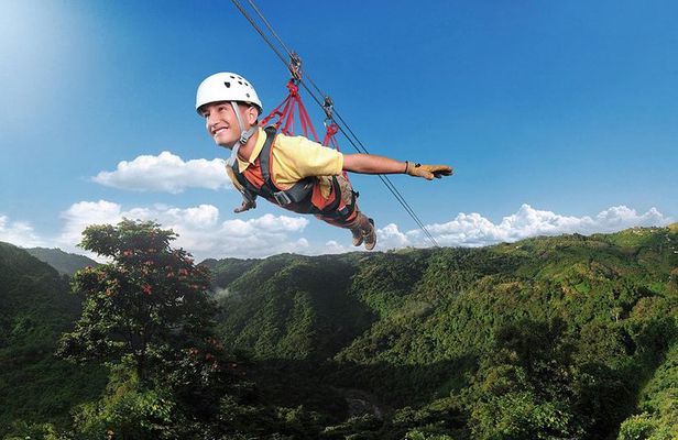 Toro Verde 7-Zipline Tour Plus the Beast with Pickup