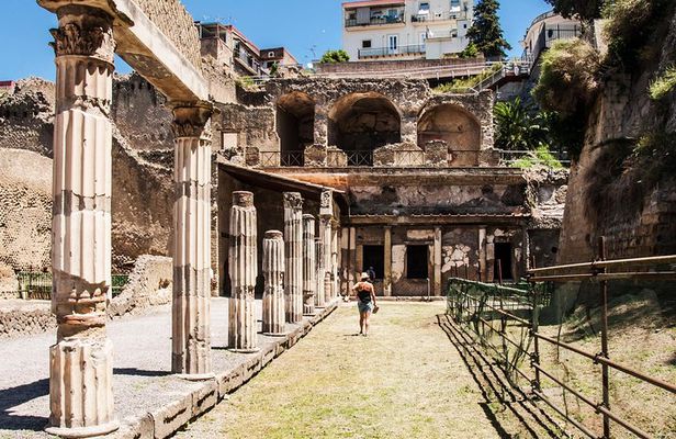 Herculaneum Skip-the-Line Guided Exevutive Tour From Naples