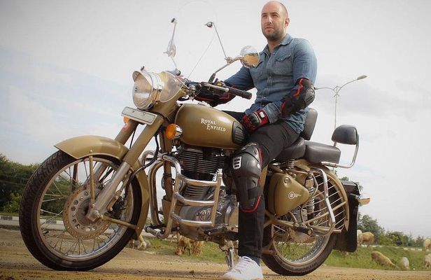 2 day Motorcycle tour from Bangalore to Belur, Halebid & Shravanabelagola