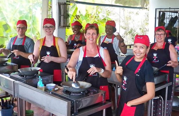 Choose Your Own Dishes: Half-Day Thai Cooking Class in Phuket