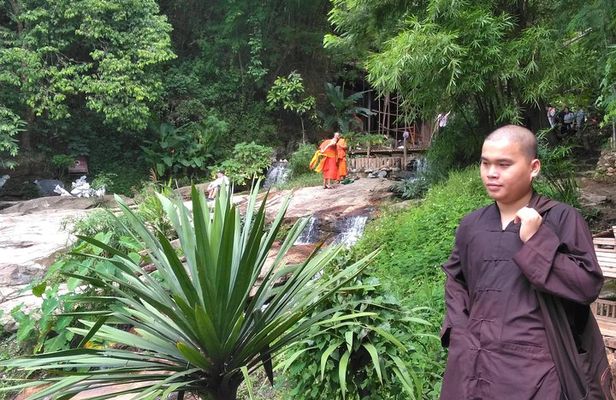 No.1 Chiang Mai: 3-Hour Monk Trail Hike to Wat Doi Suthep & Palad