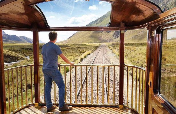 Full day: Luxury train from Cusco to Puno