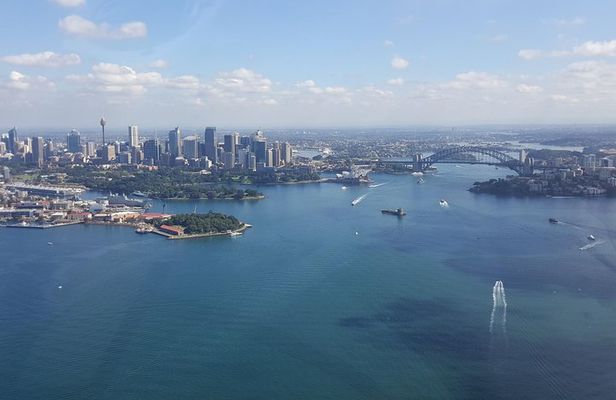 30-Minute Sydney Harbour and Olympic Park Helicopter Tour