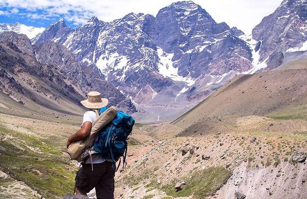 Juncal Andean Park: Hiking over a Glacial Tongue