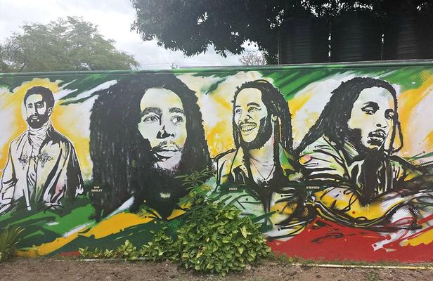 Ocho Rios to Kingston Sightseeing Day-Trip