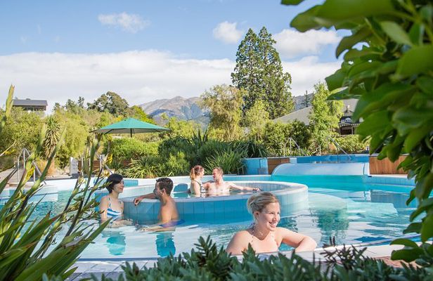 Hanmer Springs Private Day Tour Including Hot Pool & Wine Tasting