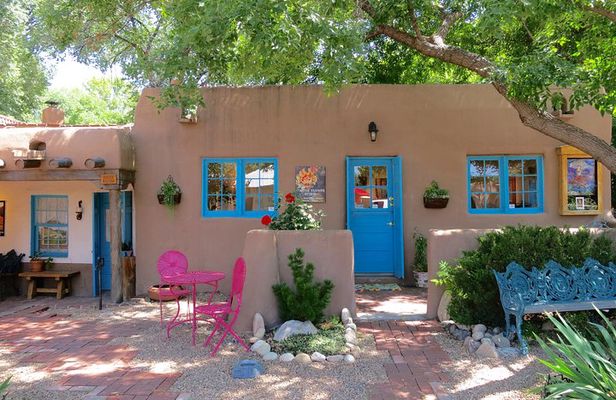 Santa Fe: Canyon Road Art & History Walking Tour