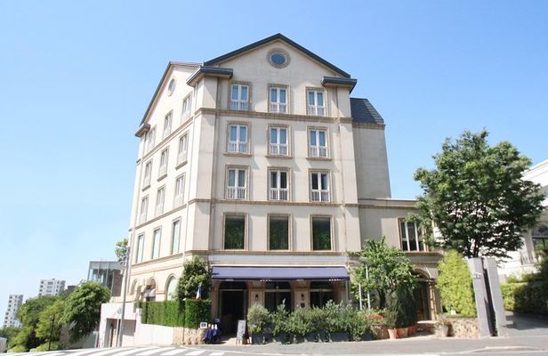 Experience Award-Winning Spa Treatments in Downtown Tokyo