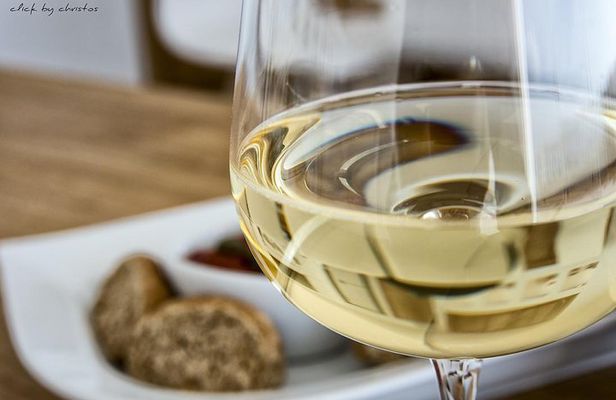 Santorini Wine Tasting & Food Pairing :Taste good life at Santorini