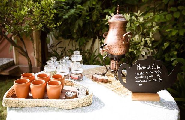 Small-group Delhi High Tea Experience