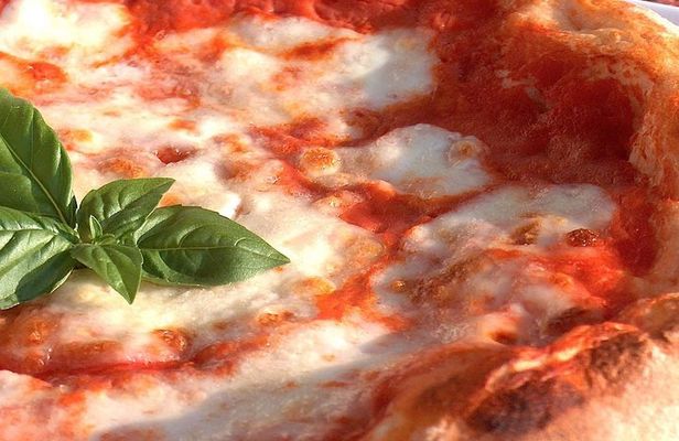 Homemade Pizza Class in Napoli