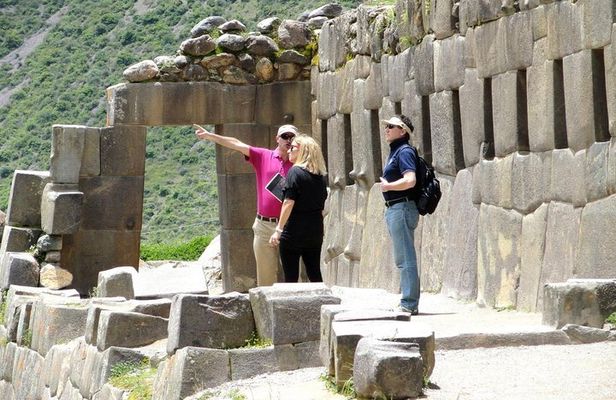 Private Sacred Valley tour including Buffet Lunch